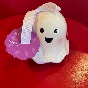 NWT nesting ghost measuring cups